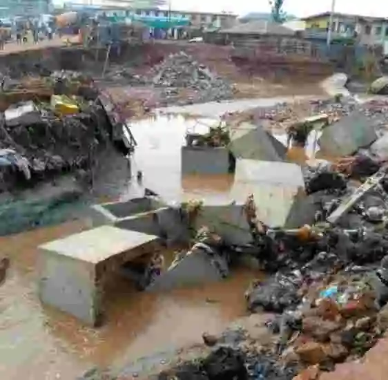 Only Bridge Linking Eruwa With Lanlate Town Collapses In Oyo