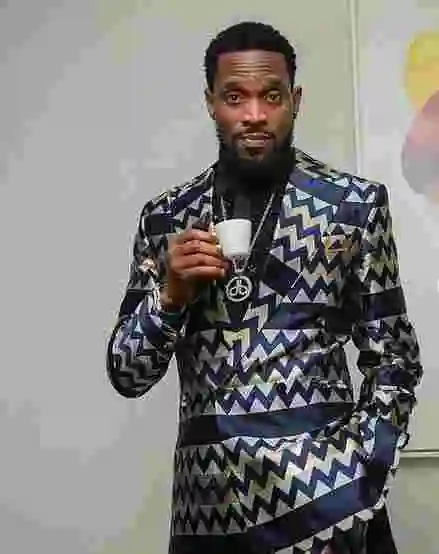 Dbanj Causes Stir As He Steps Out In Crop Top (Video)