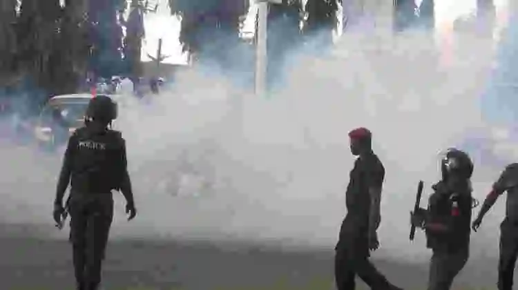 #EndSarsMemorial: Moment Police Fired Tear Gas at Lekki toll-Gate Protesters (Video)