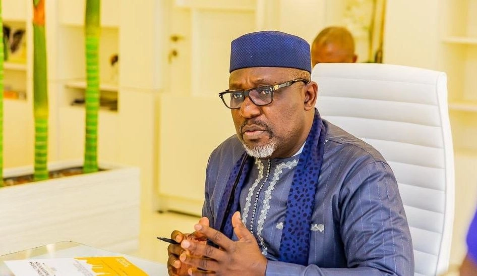 Okorocha disclosed that some aspirants bought the N100 million APC presidential forms to negotiate juicy ministerialpositions.